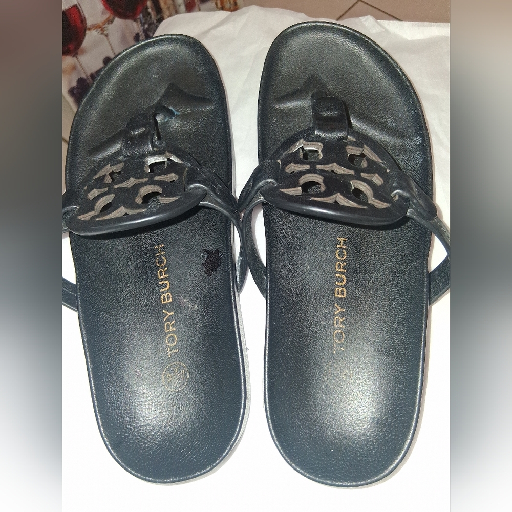 Tory Burch autgentic Black Logo Thong Sandals Size 6.5 - Picture 2 of 6
